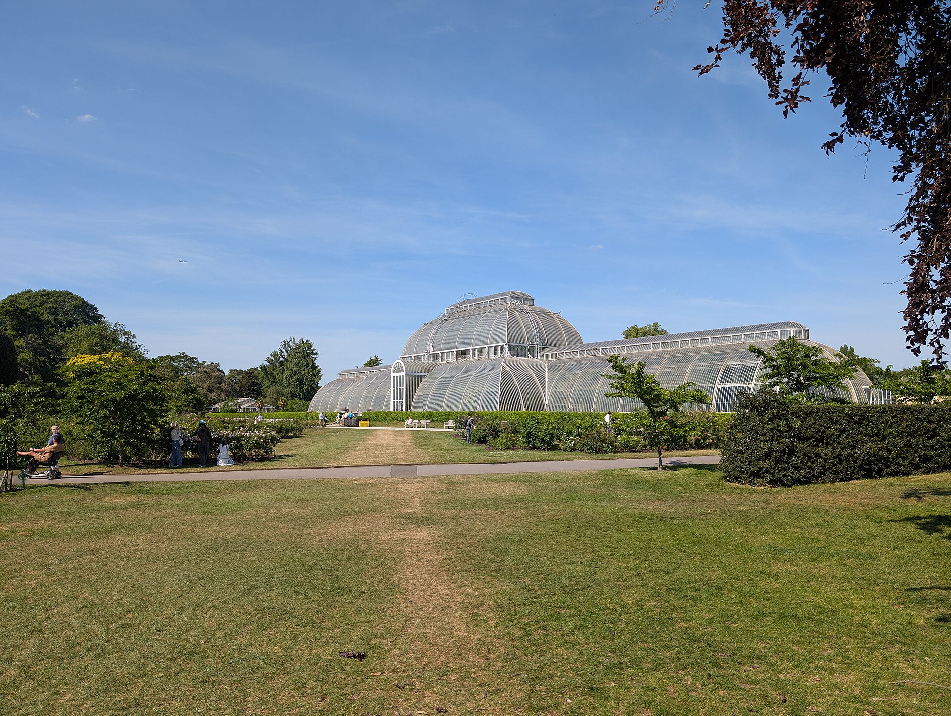 Esterno della Palm House, storica serra in vetro e ferro dei Kew Gardens